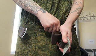 Армия откажется от ремня с железной пряжкой Армия откажется от ремня с железной пряжкой