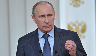 Путин: Армию надо держать в боеготовности Путин: Армию надо держать в боеготовности