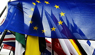 Латвия хочет вступить в зону евро Латвия хочет вступить в зону евро