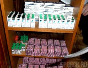 Таможенники задержали крупную партию анаболиков