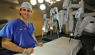 В Москве появятся роботы-хирурги В Москве появятся роботы-хирурги