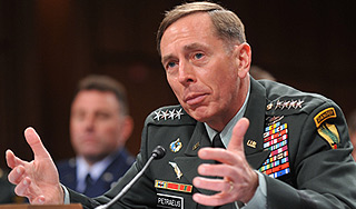 Бывшего главу ЦРУ обвинили в пытках Бывшего главу ЦРУ обвинили в пытках