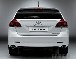 Впервые в России - Toyota Venza, уникальный инновационный городской кроссовер Toyota Venza