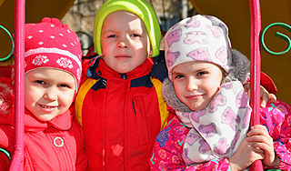 Россияне против иностранного усыновления Россияне против иностранного усыновления