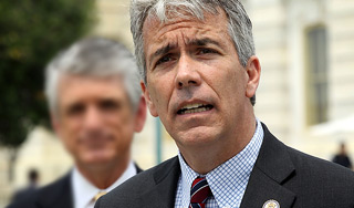 Экс-конгрессмен считает американцев тупыми Экс-конгрессмен считает американцев тупыми