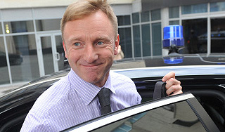 Жириновский осудил Ливанова за "мигалку" Жириновский осудил Ливанова за "мигалку"