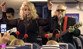 Поп-звезды дали концерт в стратосфере Поп-звезды дали концерт в стратосфере