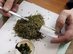 Двое белорусов ответят за контрабанду наркотиков