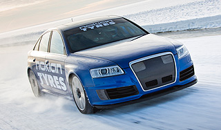 Финн разогнался до 335 км/ч на льду Финн разогнался до 335 км/ч на льду