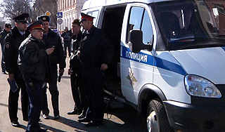 Астраханец захватил заложниц из-за любви Астраханец захватил заложниц из-за любви