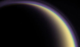 В атмосфере Титана нашли неизвестный газ В атмосфере Титана нашли неизвестный газ