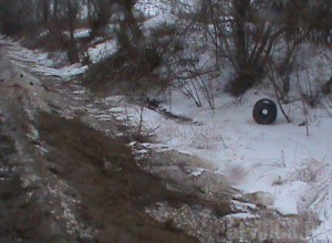 Оторвавшееся от грузовика колесо травмировало пенсионерку Оторвавшееся от грузовика колесо травмировало пенсионерку