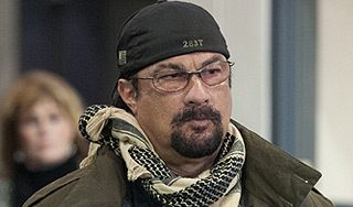 Рогозин привлек Сигала к поставкам оружия Рогозин привлек Сигала к поставкам оружия