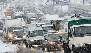 Автолюбителей научат водить в снегопад Автолюбителей научат водить в снегопад
