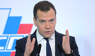 Медведев o непубличной политикe Медведев o непубличной политикe