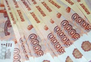 Женщина-пристав ответит за взятку в размере 160 тысяч рублей