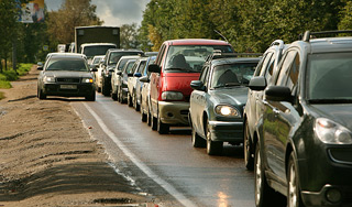 Штраф за езду по обочине вырастет в 4 раза Штраф за езду по обочине вырастет в 4 раза