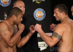 Михаил Заяц уступил Эмануэлю Ньютону в Bellator sport-32.ru