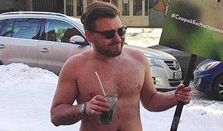 Москвич в трусах требовал лета у синоптиков