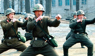 Москва призвала Кореи к сдержанности Москва призвала Кореи к сдержанности