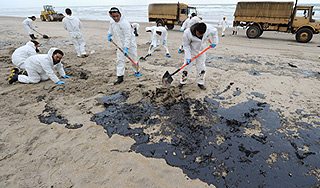 Улицы Арканзаса залило нефтью Улицы Арканзаса залило нефтью