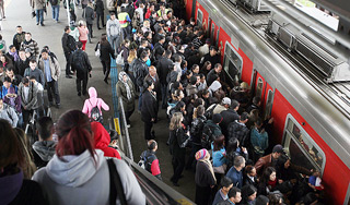 Бразильянку спасли из-под поезда Бразильянку спасли из-под поезда