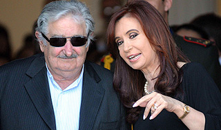 Лидер Уругвая оскорбил главу Аргентины Лидер Уругвая оскорбил главу Аргентины