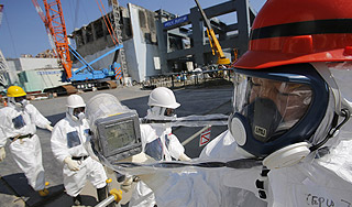 C "Фукусимы" утекли тонны зараженной воды C "Фукусимы" утекли тонны зараженной воды