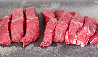 Ученые нашли опасность в красном мясе Ученые нашли опасность в красном мясе