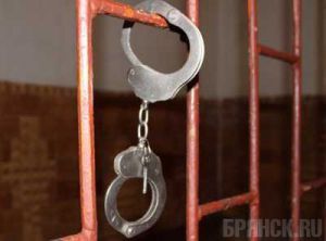 Извращенец насиловал родных дочерей