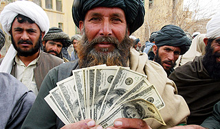 Ливия одолжит Египту $2 миллиарда Ливия одолжит Египту $2 миллиарда