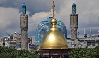 Госдума отказалась от "религиозной" статьи Госдума отказалась от "религиозной" статьи