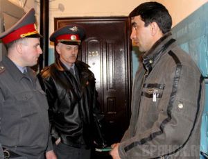 Жительница Брянска прописала у себя более 450 узбеков