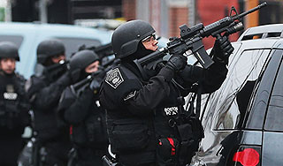 Бостонский террорист тяжело ранен Бостонский террорист тяжело ранен