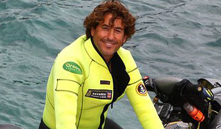 Путешественник едет в США на гидроцикле Путешественник едет в США на гидроцикле