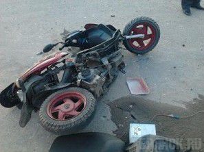 16-летний скутерист врезался в автомобиль полицейского