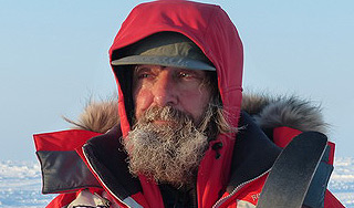 Федора Конюхова преследует белый медведь Федора Конюхова преследует белый медведь