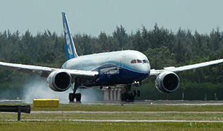 Boeing 787 Dreamliner возобновят полеты Boeing 787 Dreamliner возобновят полеты