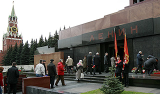 Мавзолей Ленина откроют 15 мая Мавзолей Ленина откроют 15 мая