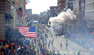 В бостонской бомбе нашли ДНК женщины В бостонской бомбе нашли ДНК женщины