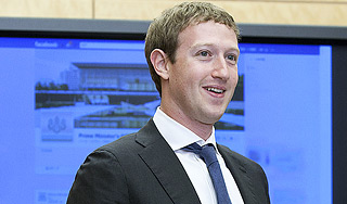 Цукерберг будет зарабатывать $1 в год Цукерберг будет зарабатывать $1 в год