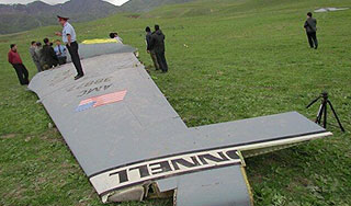 KC-135 разломился в воздухе и взорвался KC-135 разломился в воздухе и взорвался