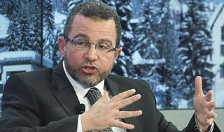 В центре Каира напали на премьера Египта В центре Каира напали на премьера Египта