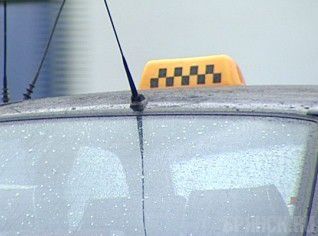 Новоявленные Бонни и Клайд напали на таксиста