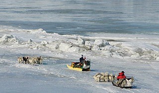 Конюхова уносят дрейфующие льды Арктики Конюхова уносят дрейфующие льды Арктики