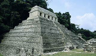 Строители случайно снесли пирамиду майя Строители случайно снесли пирамиду майя