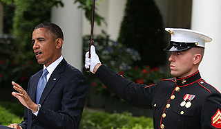 Барак Обама нарушил военные правила Барак Обама нарушил военные правила