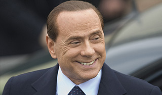 Девушек Берлускони переодевали в монашек Девушек Берлускони переодевали в монашек