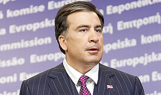 Грузины требуют суда над Саакашвили Грузины требуют суда над Саакашвили