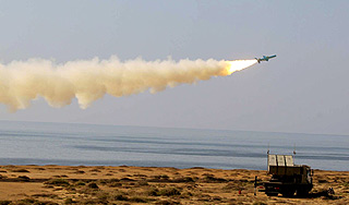 КНДР запустила ракету в сторону Японии КНДР запустила ракету в сторону Японии